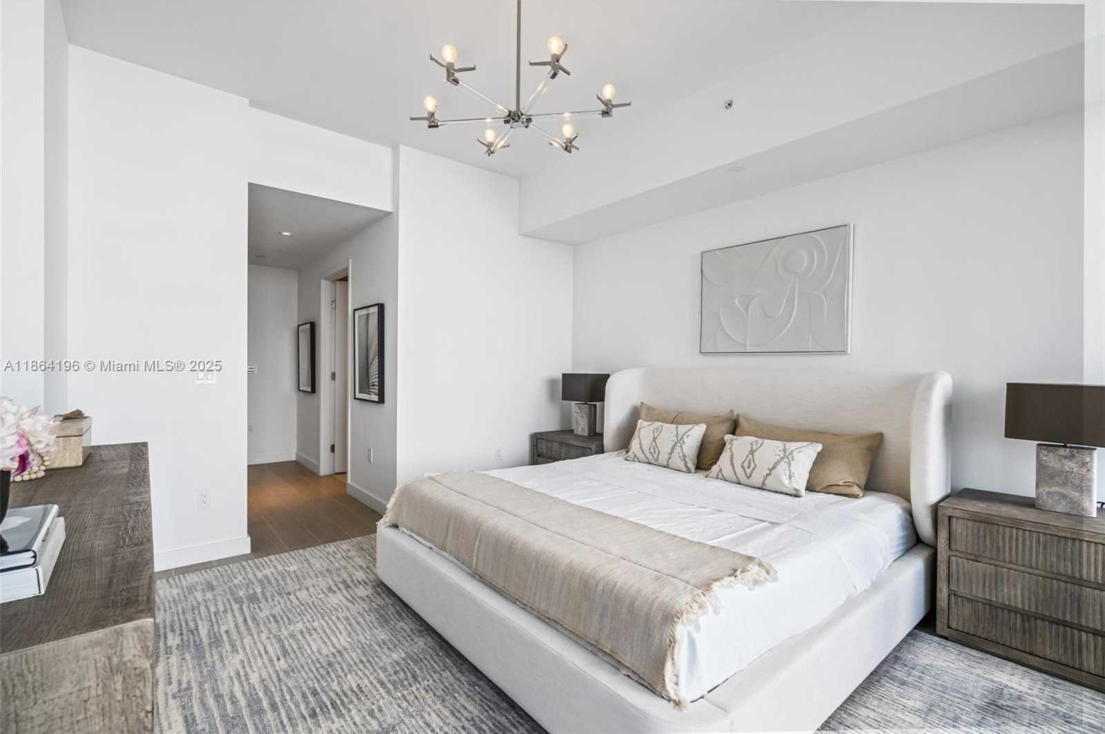 Small Image of 500 ALTON RD #1803, Miami Beach Number 17