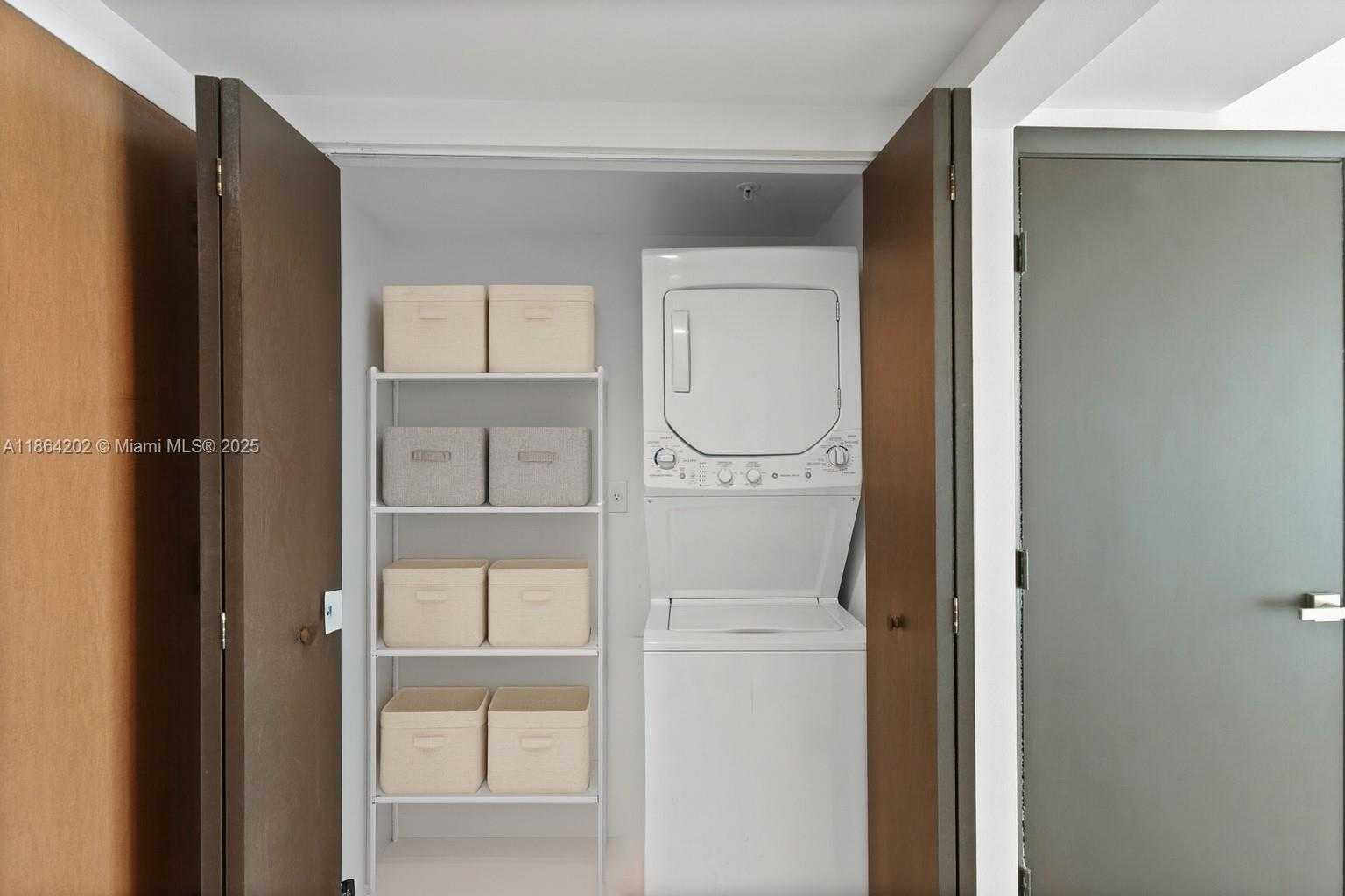 Small Image of 31 SOUTH EAST 5TH ST #1803, Miami Number 9