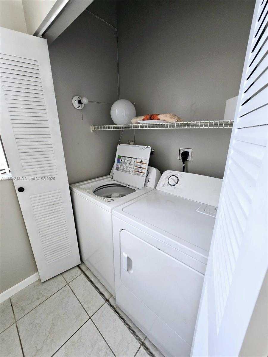Small Image of 6708 NORTH WEST 193RD TER, Hialeah Number 16