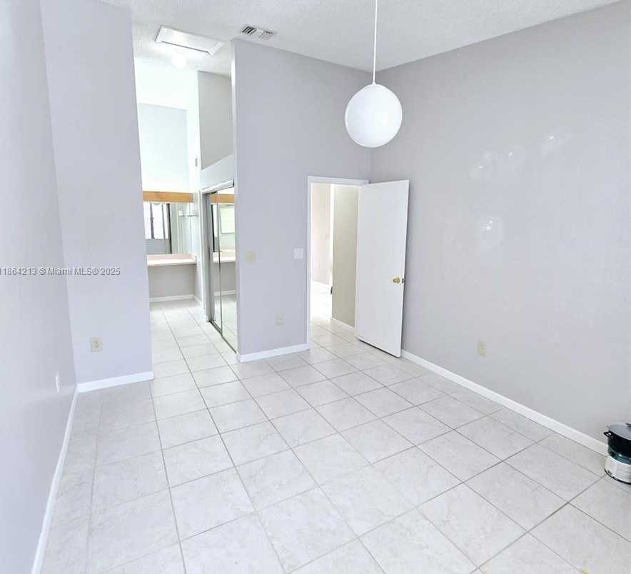 Small Image of 6708 NORTH WEST 193RD TER, Hialeah Number 17
