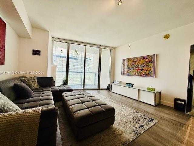 Small Image of 475 BRICKELL AVE #4910, Miami Number 12