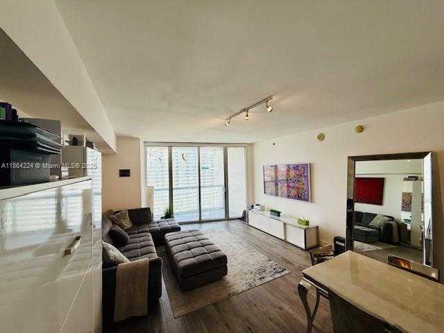 Small Image of 475 BRICKELL AVE #4910, Miami Number 13