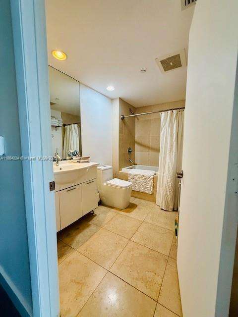 Small Image of 475 BRICKELL AVE #4910, Miami Number 3