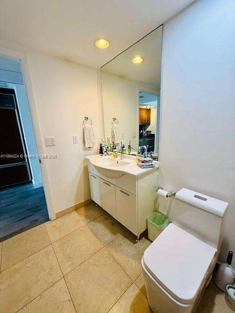 Small Image of 475 BRICKELL AVE #4910, Miami Number 5