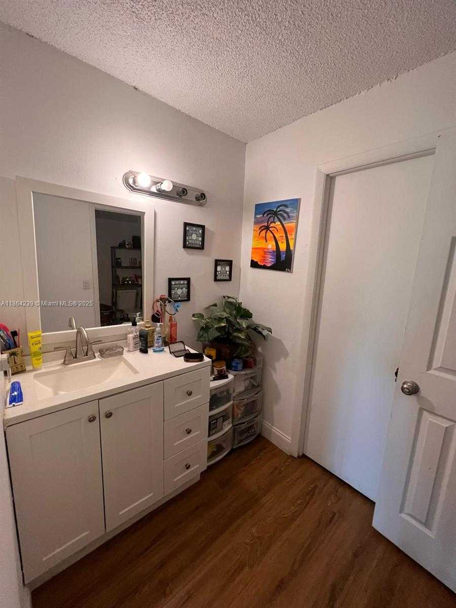 Small Image of 14830 NARANJA LAKES BLVD #A1M, Homestead Number 17