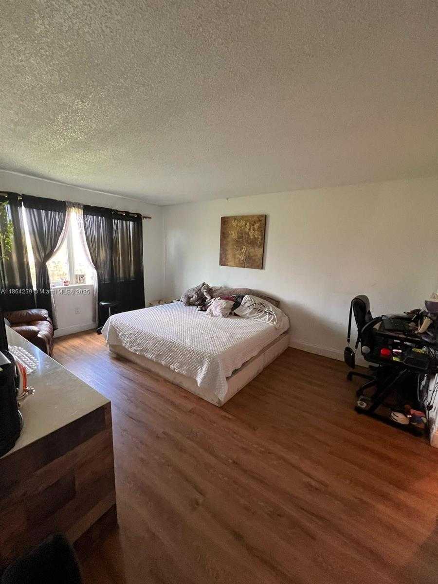 Small Image of 14830 NARANJA LAKES BLVD #A1M, Homestead Number 20