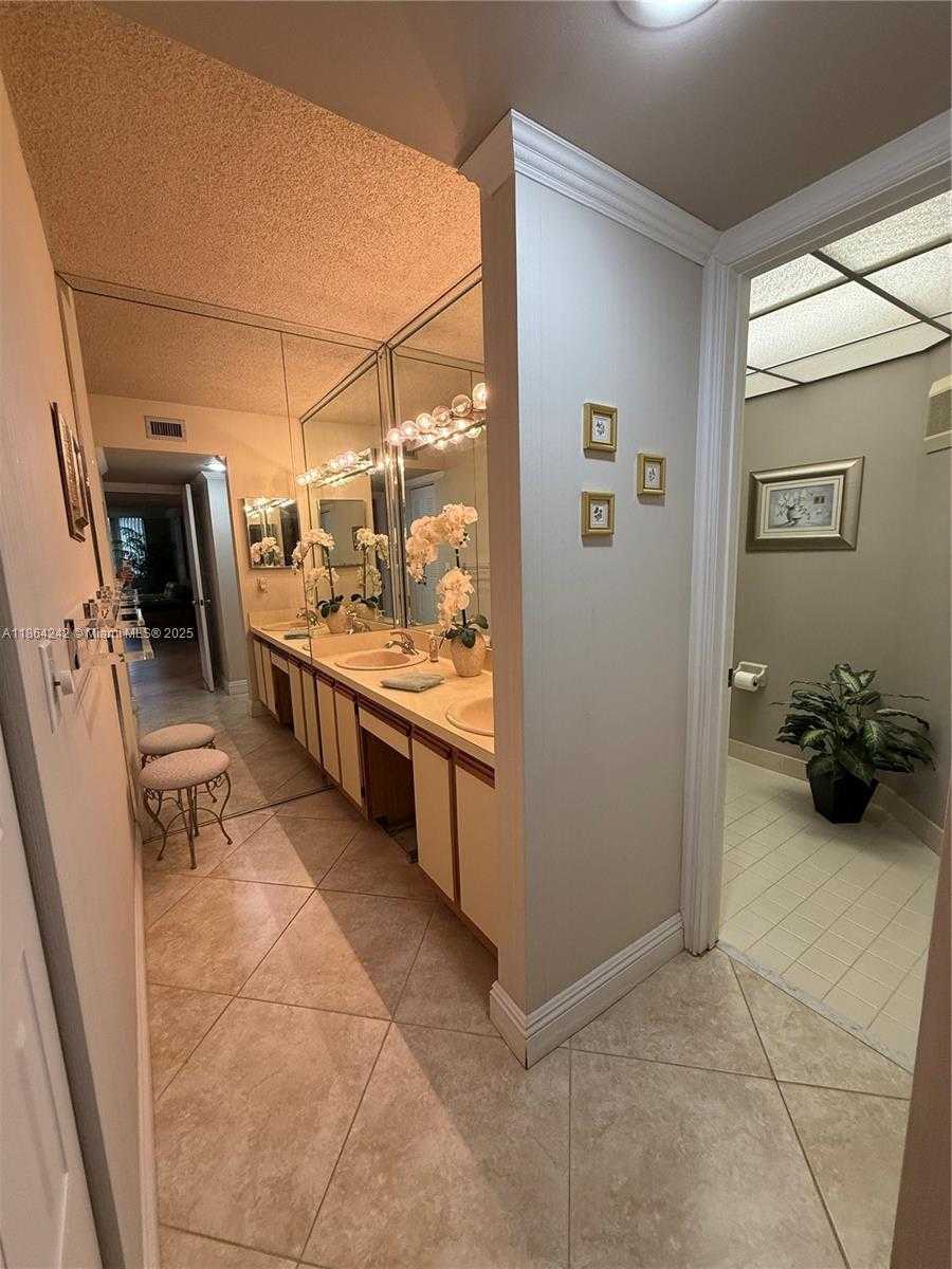 Small Image of 1460 SHERIDAN ST #11D, Hollywood Number 14