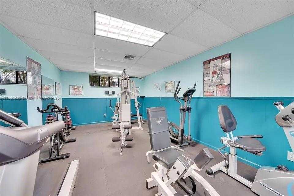 Small Image of 1460 SHERIDAN ST #11D, Hollywood Number 21
