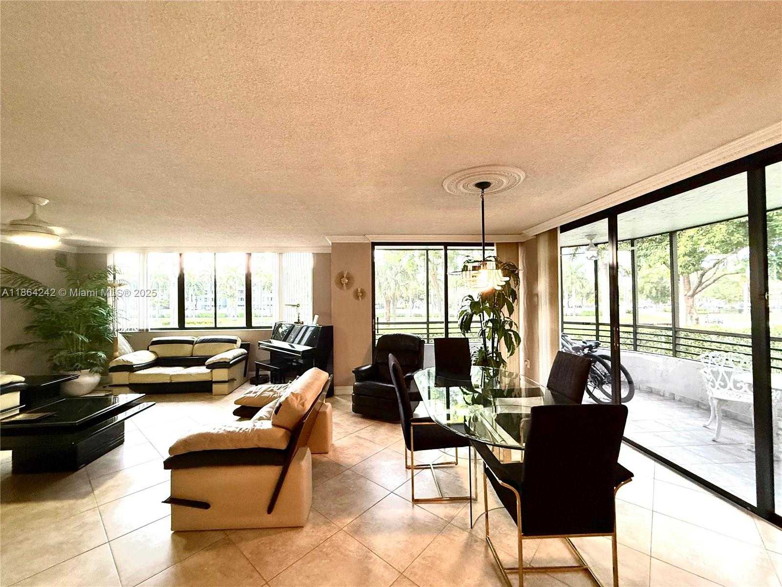 Small Image of 1460 SHERIDAN ST #11D, Hollywood Number 5