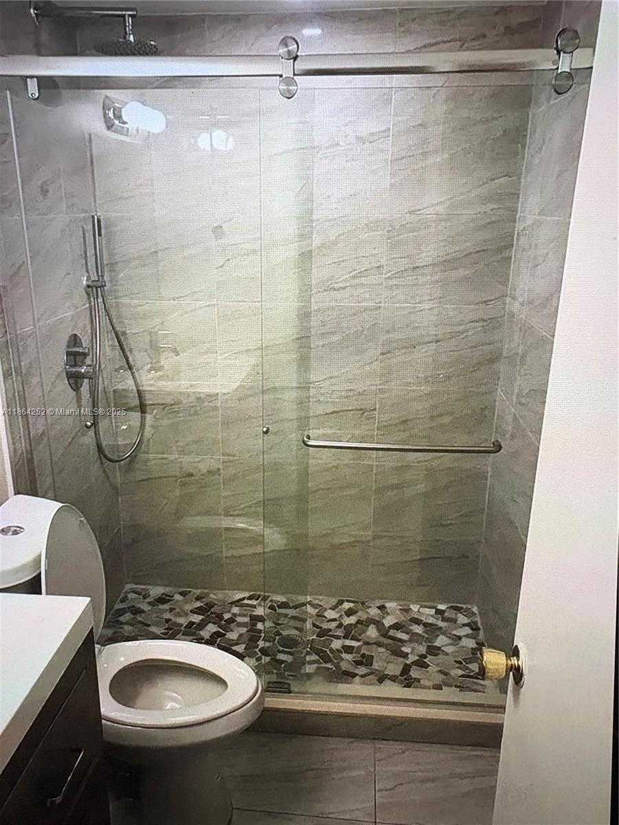 Small Image of 13864 SOUTH WEST 90TH AVE #108-LL, Miami Number 10