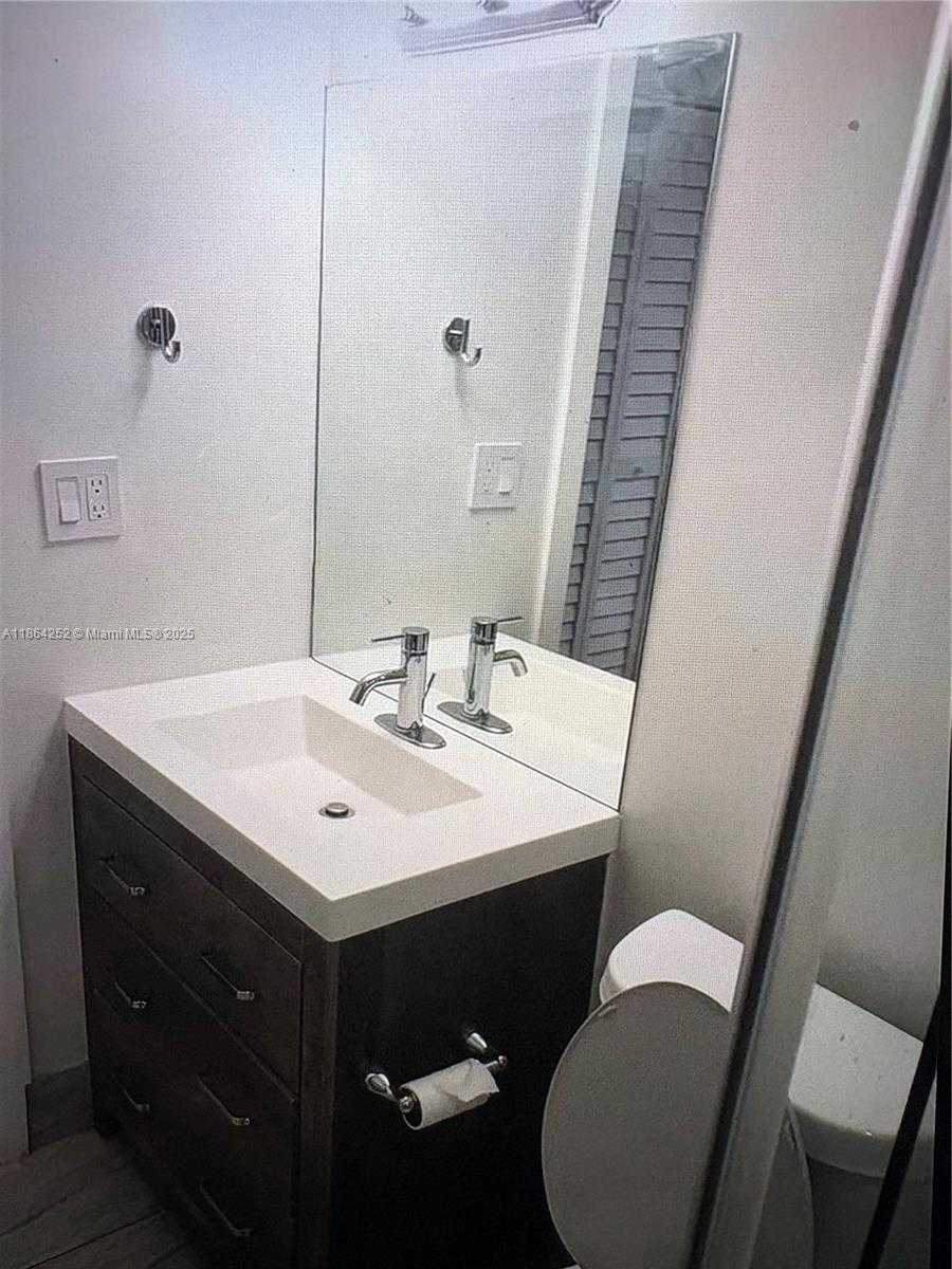 Small Image of 13864 SOUTH WEST 90TH AVE #108-LL, Miami Number 8