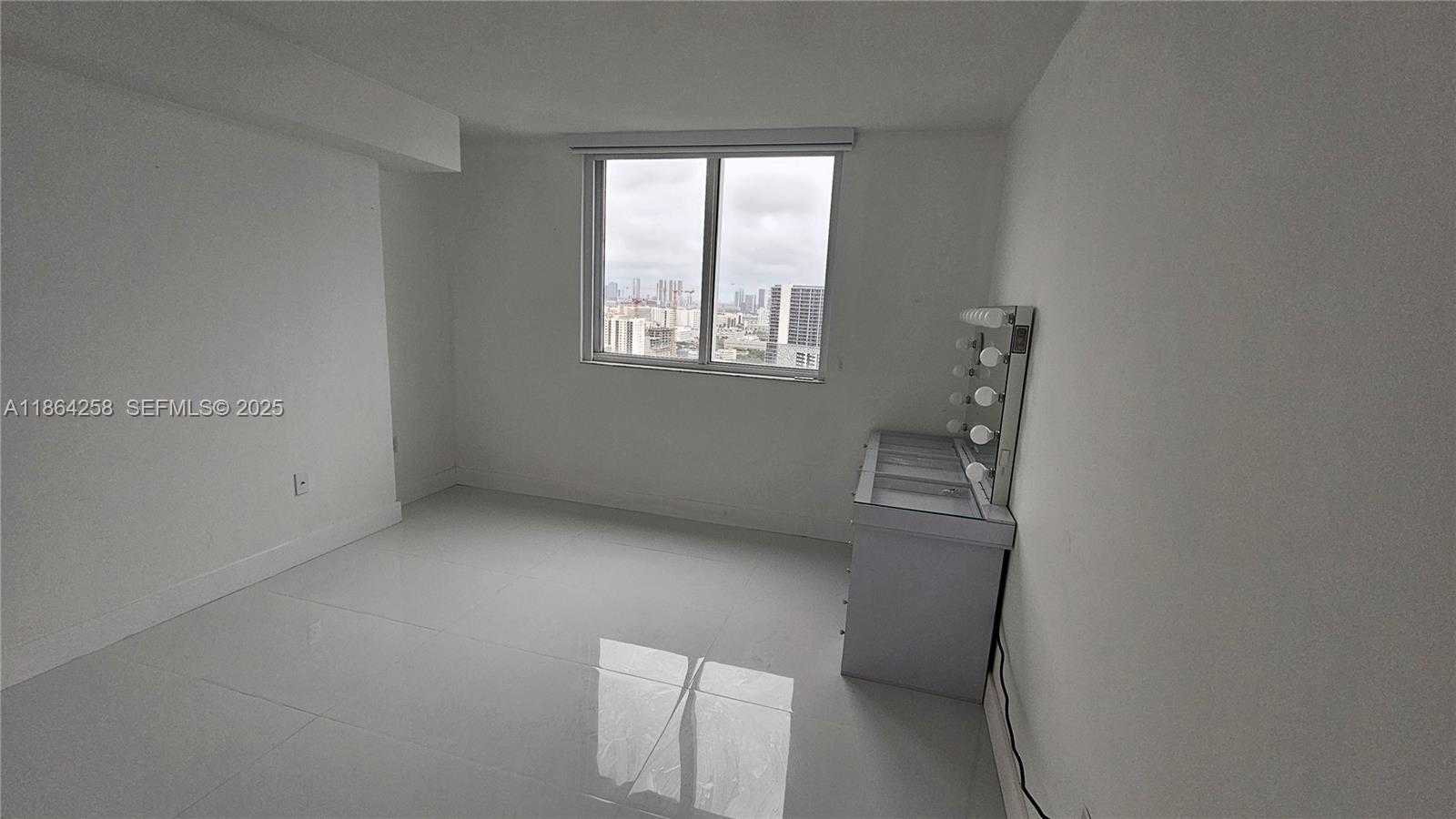 Small Image of 1861 NORTH WEST NORTH RIVER DR #11, Miami Number 22