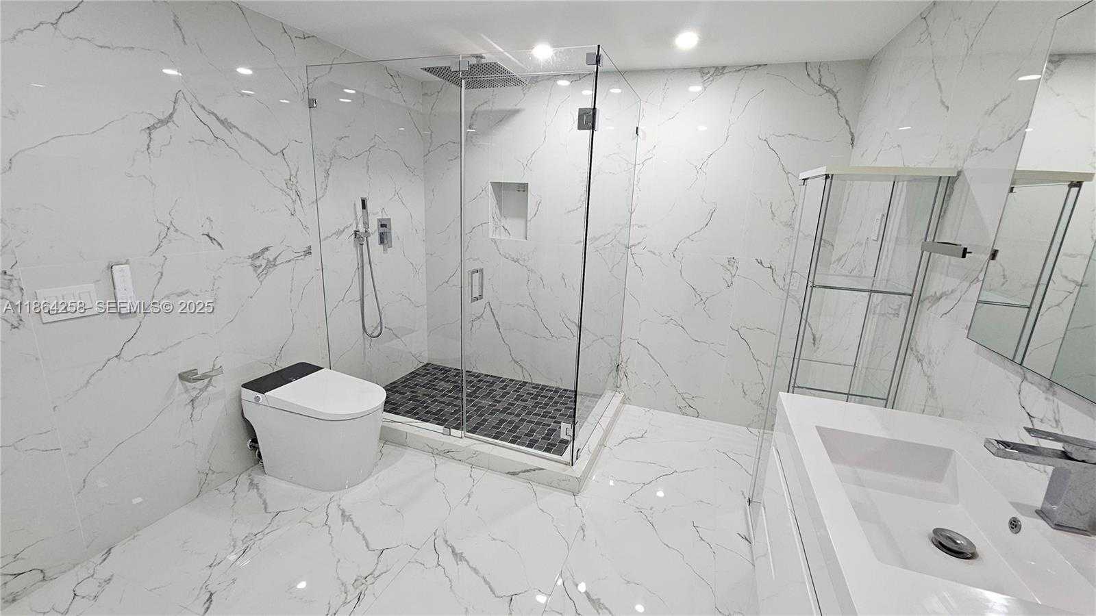 Small Image of 1861 NORTH WEST NORTH RIVER DR #11, Miami Number 26