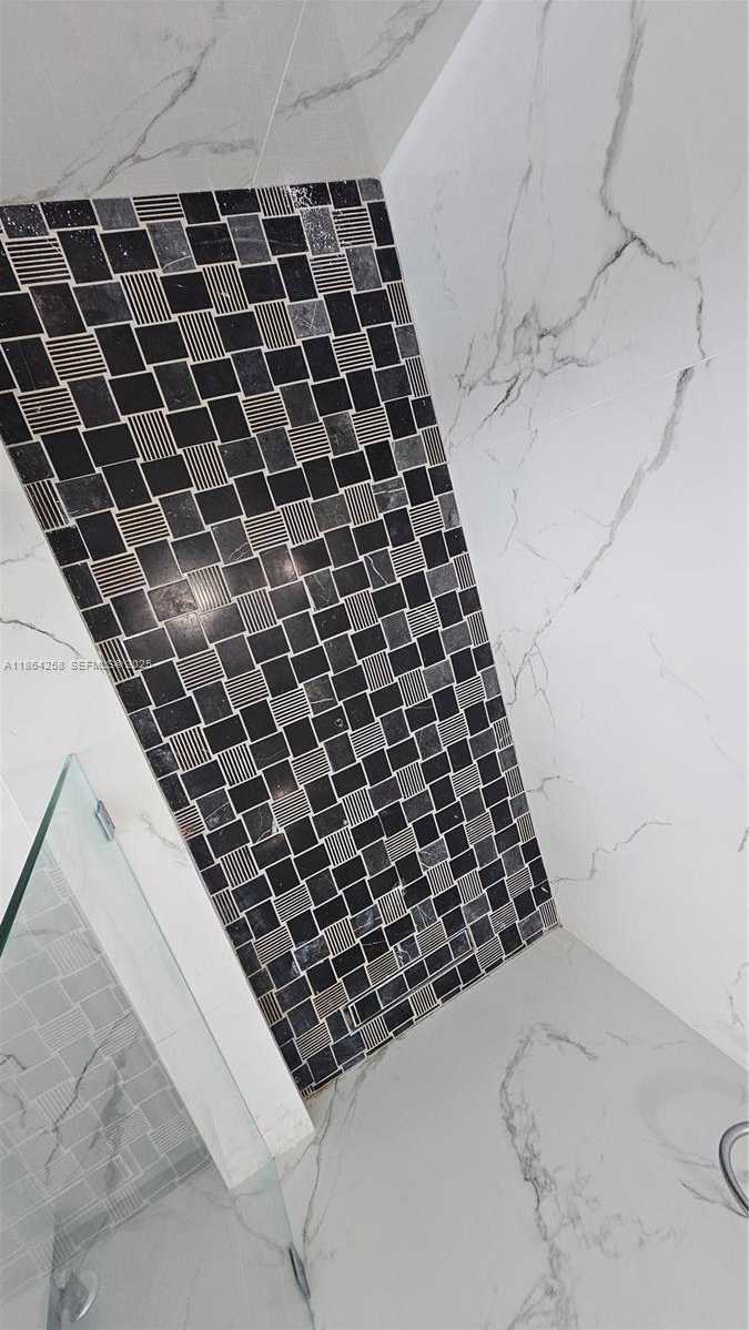 Small Image of 1861 NORTH WEST NORTH RIVER DR #11, Miami Number 39