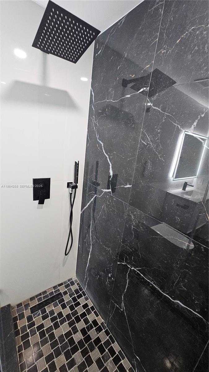 Small Image of 1861 NORTH WEST NORTH RIVER DR #11, Miami Number 48