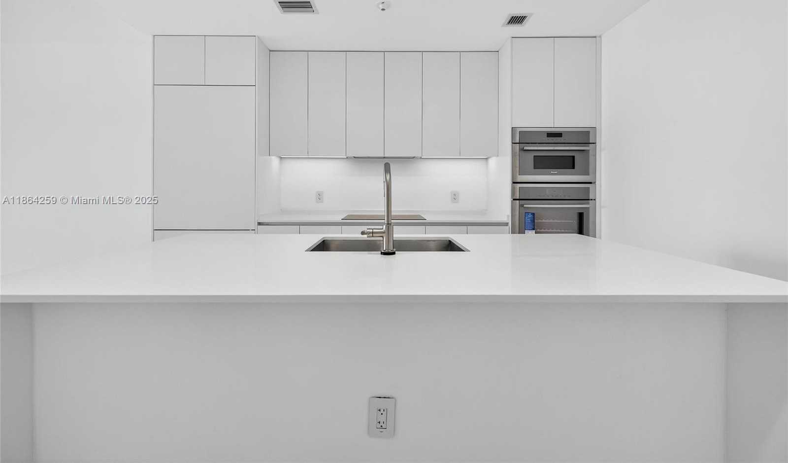 Small Image of 700 NORTH EAST 24TH #2606, Miami Number 9