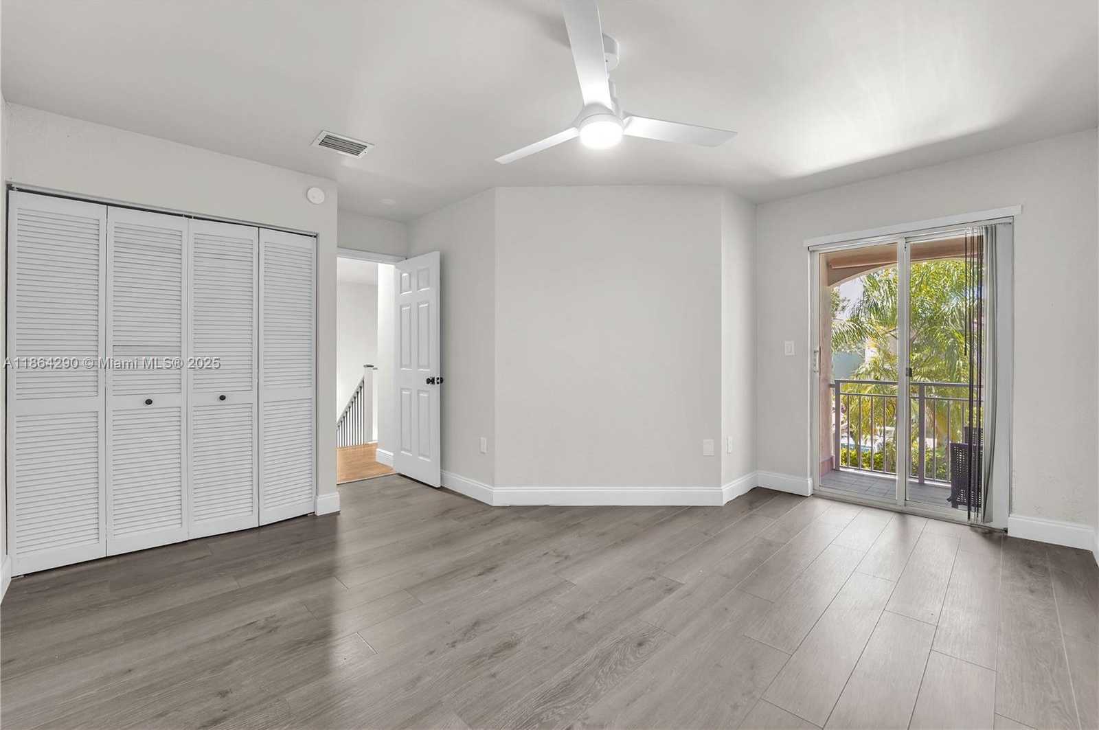 Small Image of 1125 DOVEPLUM ST, Hollywood Number 12