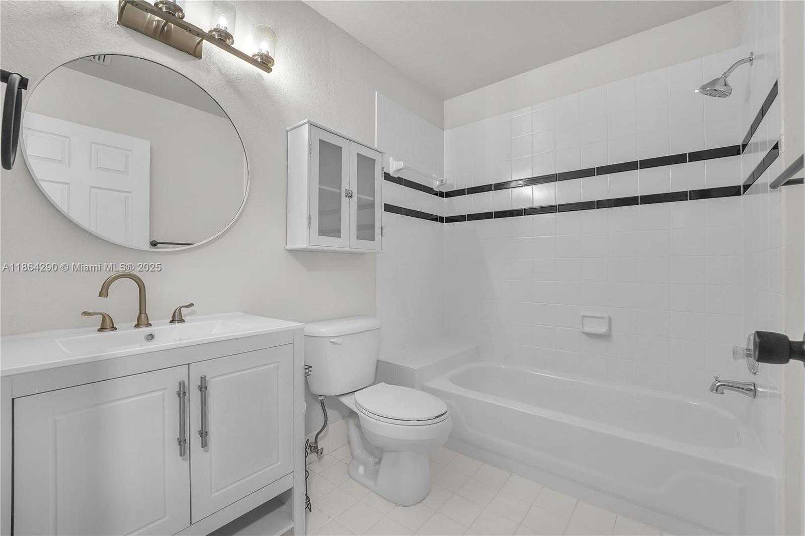 Small Image of 1125 DOVEPLUM ST, Hollywood Number 20