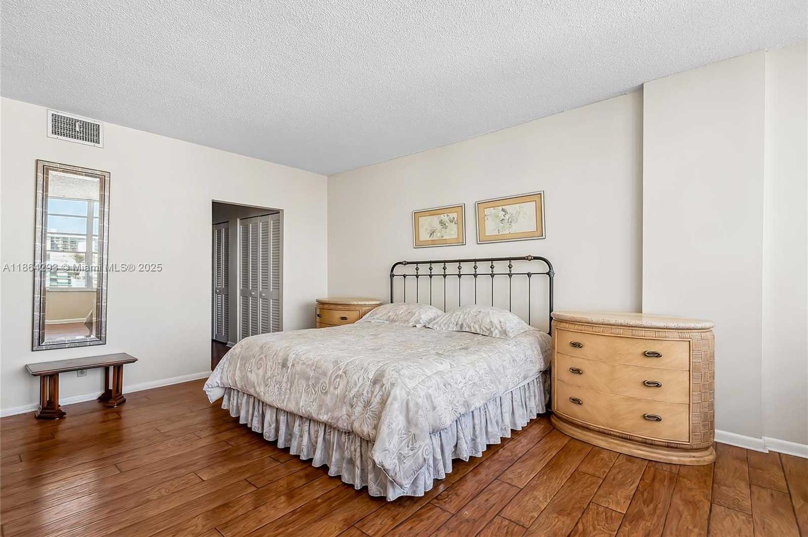 Small Image of 1825 SOUTH OCEAN DR #1, Hallandale Beach Number 14