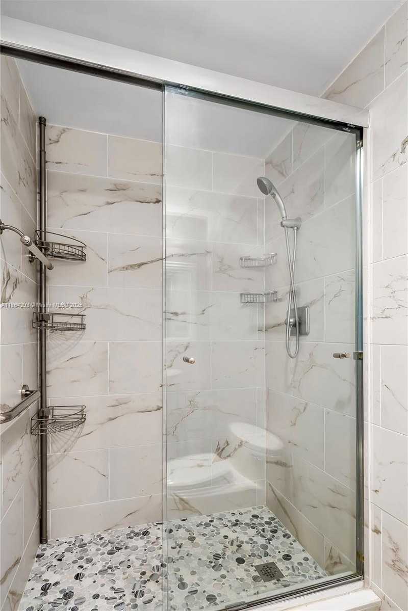 Small Image of 1825 SOUTH OCEAN DR #1, Hallandale Beach Number 24