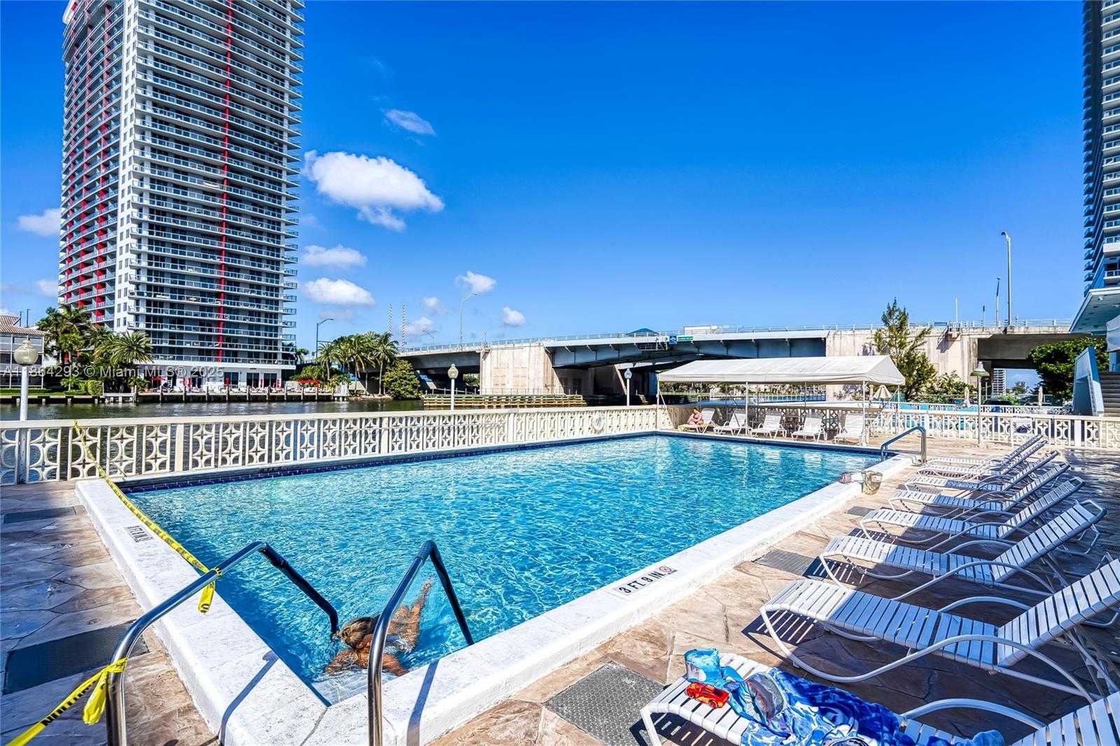Small Image of 1825 SOUTH OCEAN DR #1, Hallandale Beach Number 28