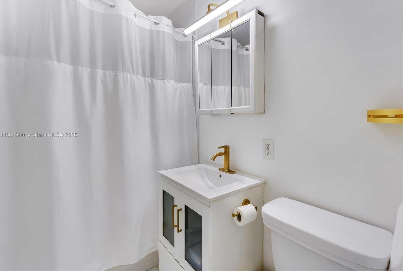 Small Image of 5601 COLLINS AVE #M5, Miami Beach Number 10