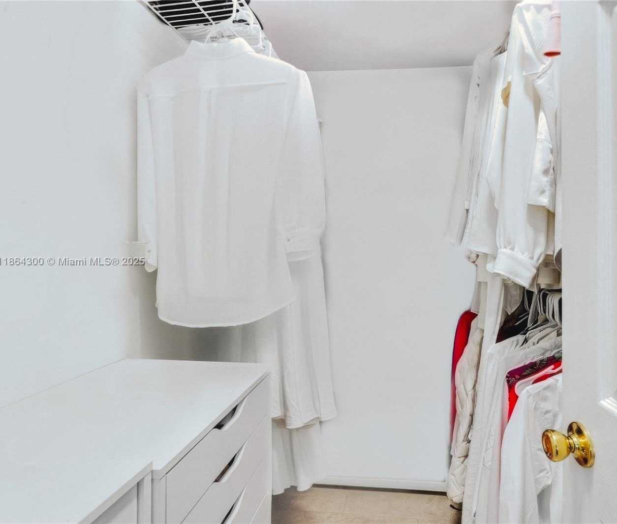 Small Image of 5601 COLLINS AVE #M5, Miami Beach Number 14