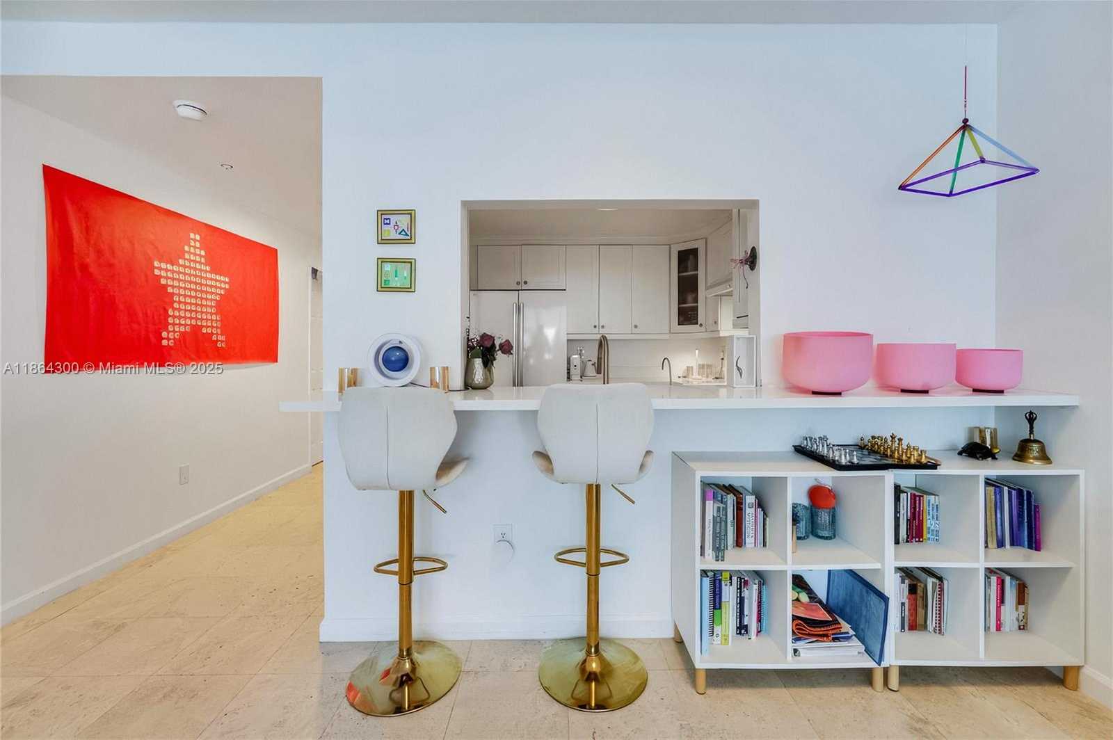Small Image of 5601 COLLINS AVE #M5, Miami Beach Number 2