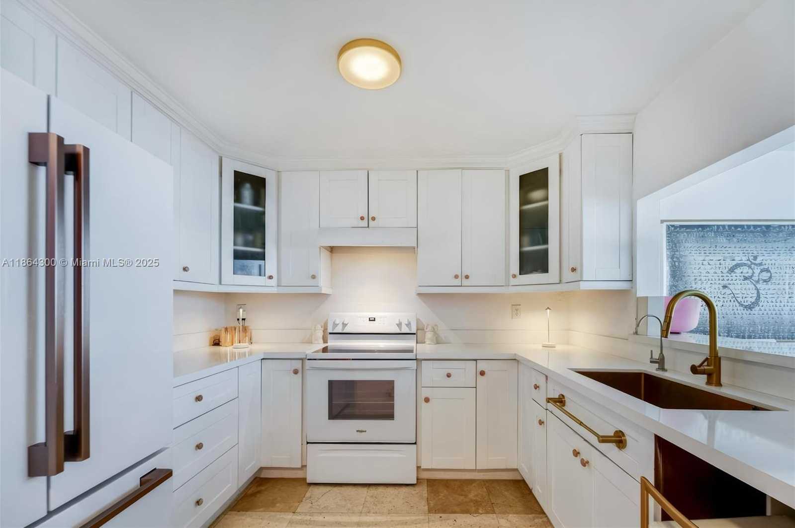 Small Image of 5601 COLLINS AVE #M5, Miami Beach Number 9