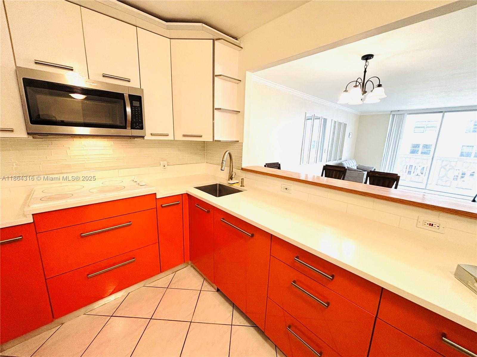 Small Image of 1817 SOUTH OCEAN DR #622, Hallandale Beach Number 2