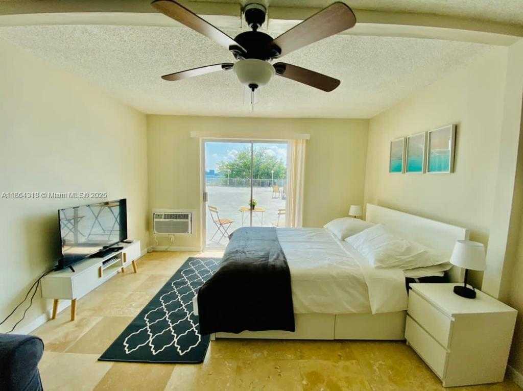 Small Image of 7904 WEST DR #110, North Bay Village Number 4