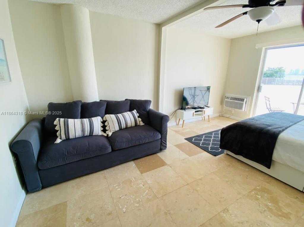 Small Image of 7904 WEST DR #110, North Bay Village Number 6