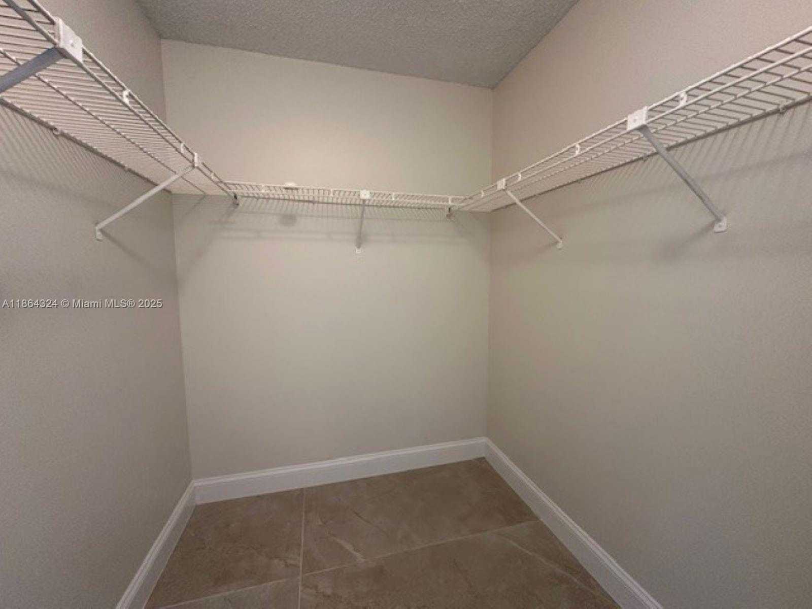 Small Image of 721 NORTH PINE ISLAND RD #214, Plantation Number 11