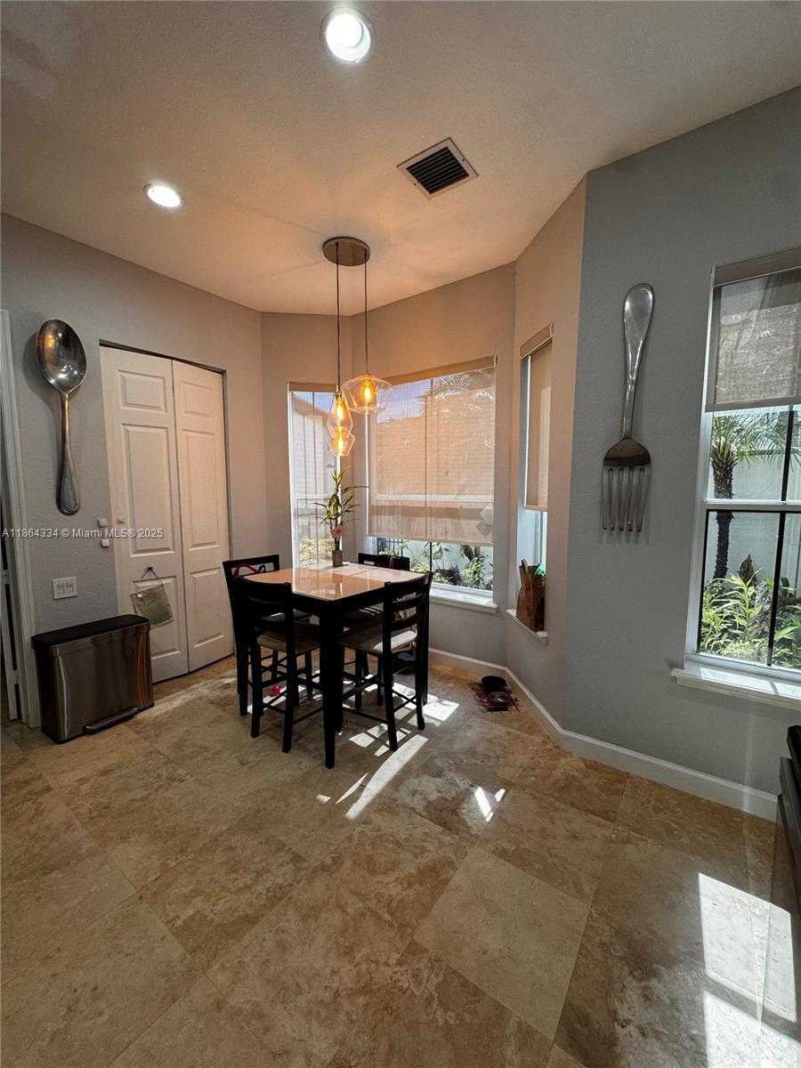 Small Image of 876 WEST SPINNAKER DR W, Hollywood Number 11