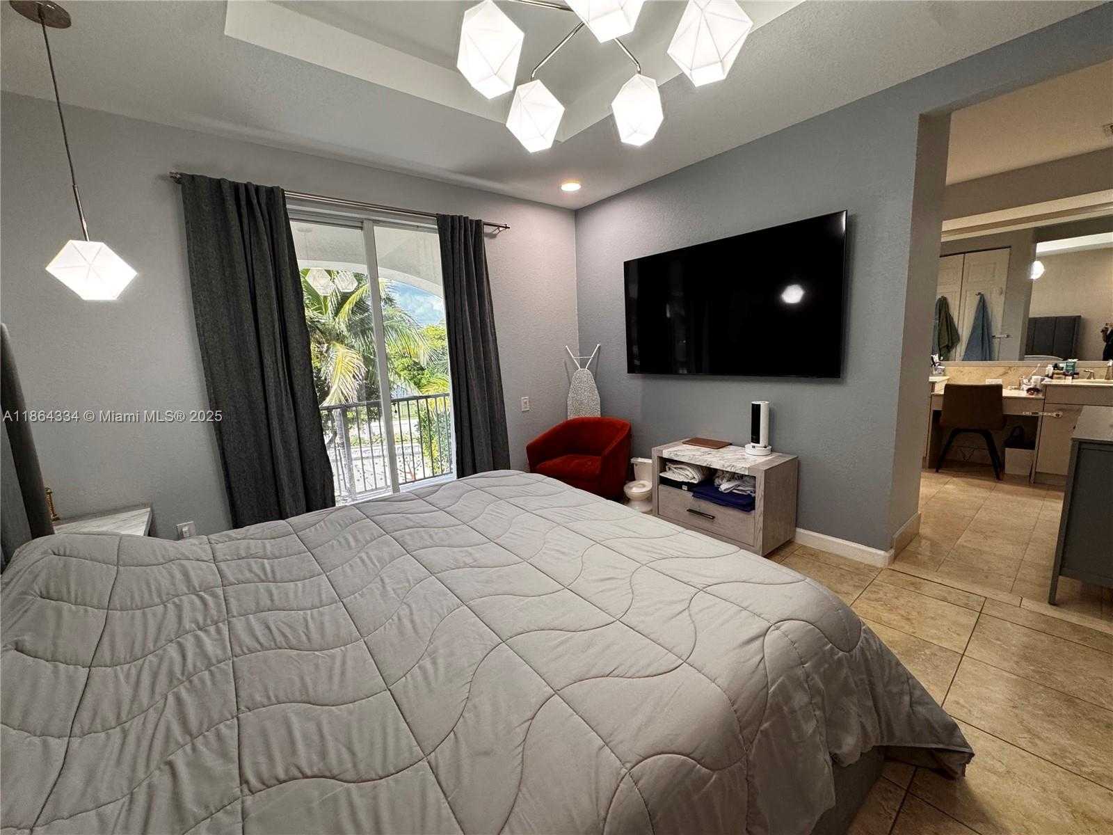 Small Image of 876 WEST SPINNAKER DR W, Hollywood Number 15