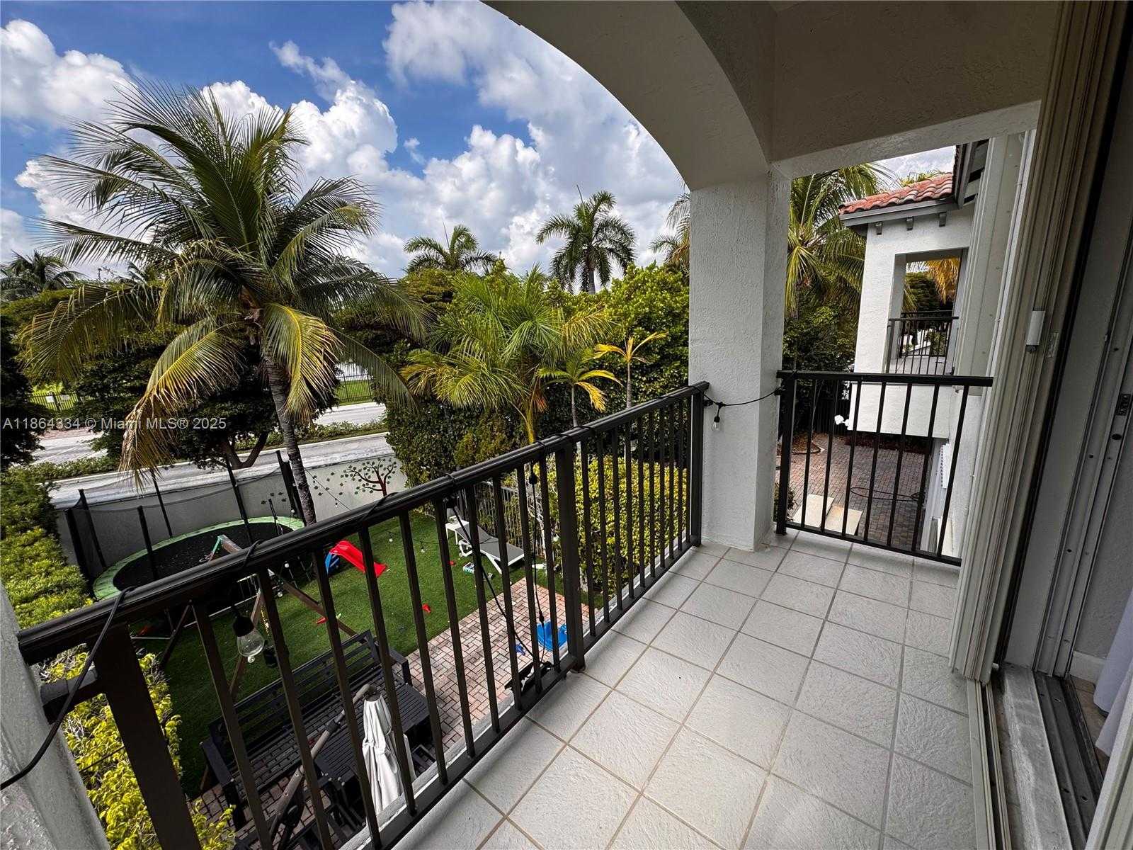 Small Image of 876 WEST SPINNAKER DR W, Hollywood Number 17