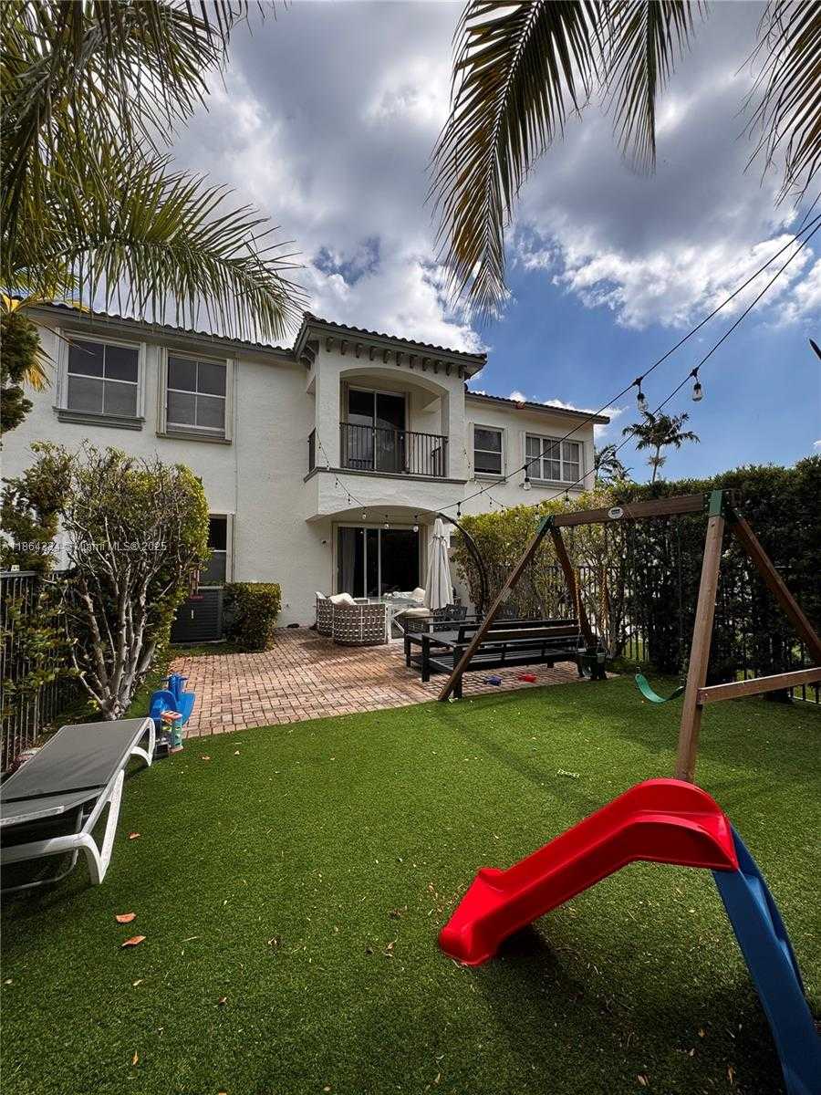Small Image of 876 WEST SPINNAKER DR W, Hollywood Number 19