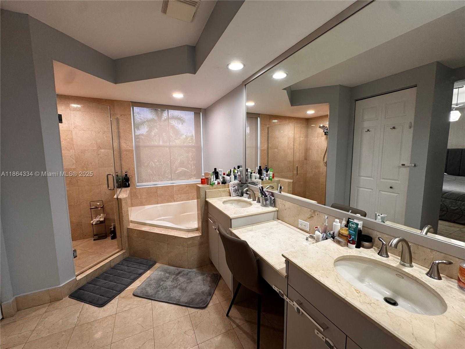 Small Image of 876 WEST SPINNAKER DR W, Hollywood Number 21