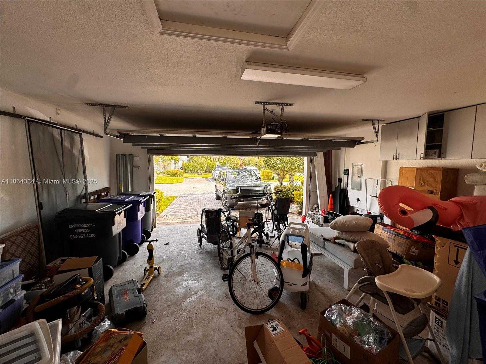 Small Image of 876 WEST SPINNAKER DR W, Hollywood Number 32