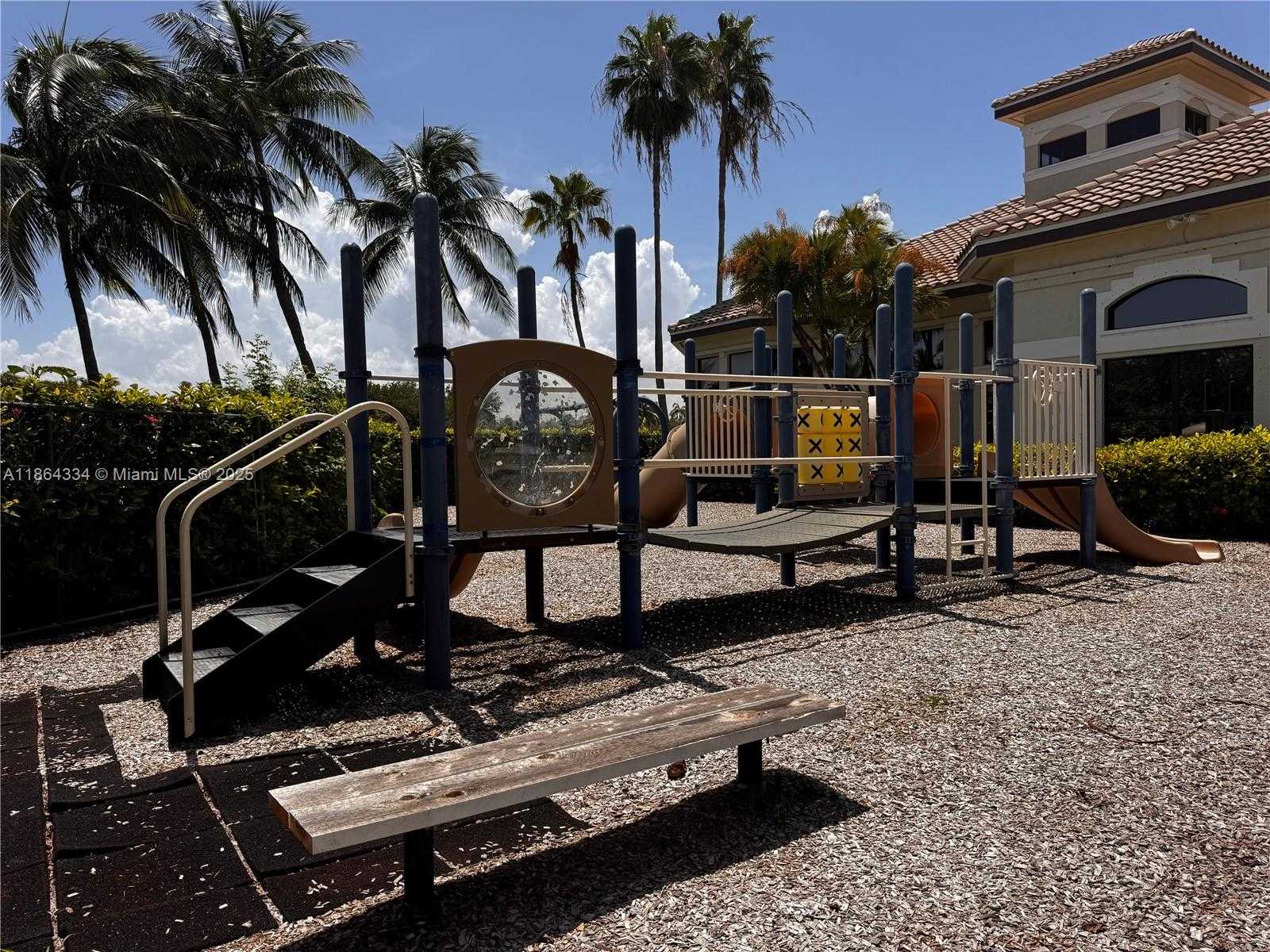 Small Image of 876 WEST SPINNAKER DR W, Hollywood Number 40