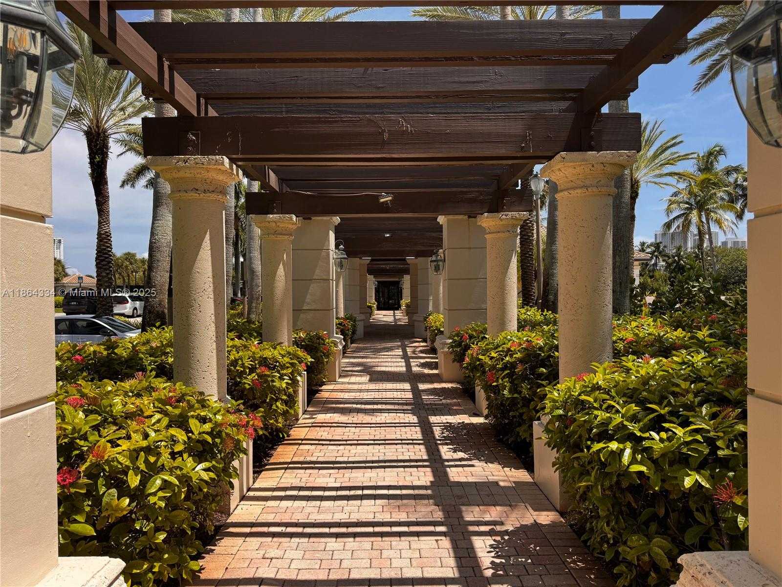 Small Image of 876 WEST SPINNAKER DR W, Hollywood Number 43
