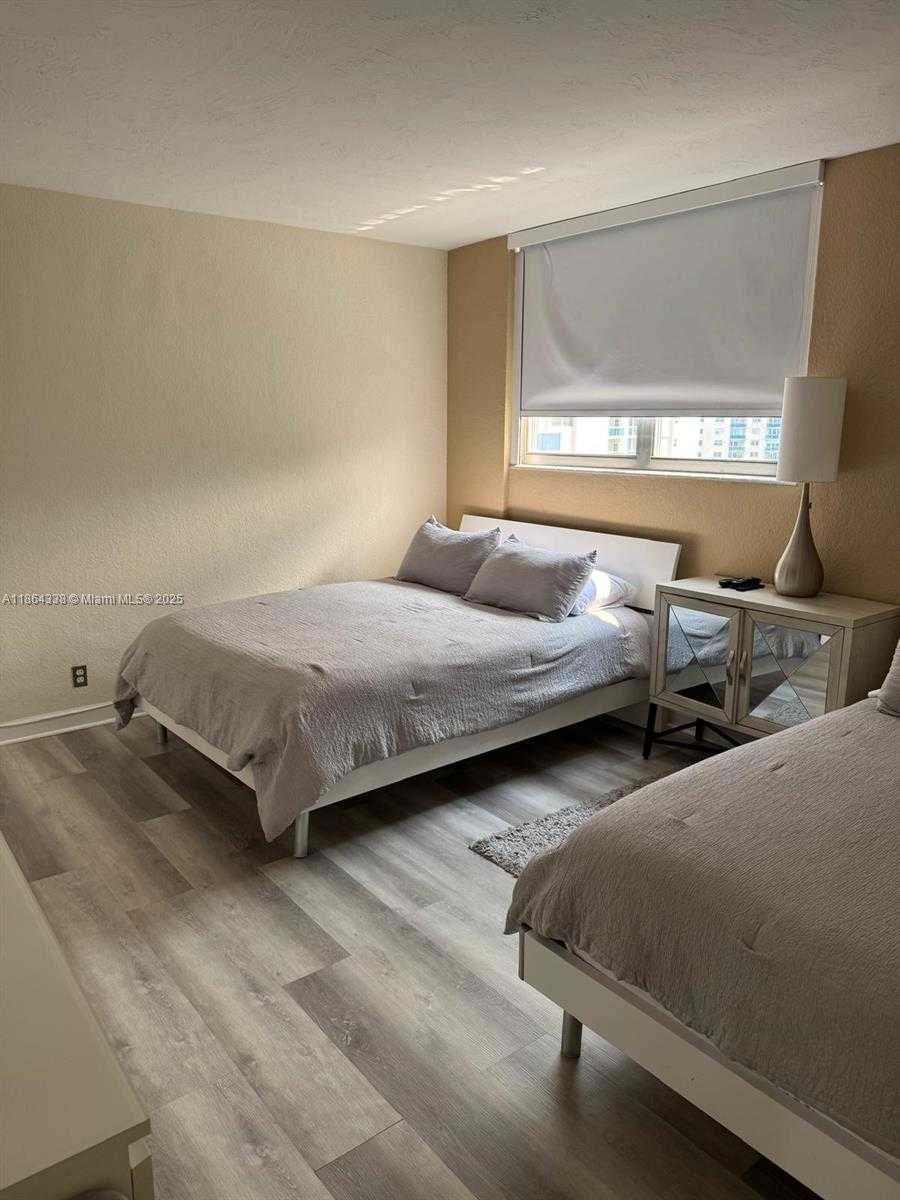 Small Image of 3801 SOUTH OCEAN DR #14V, Hollywood Number 14