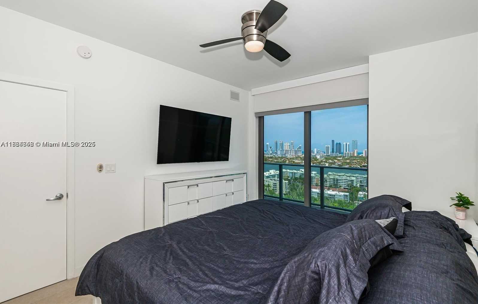 Small Image of 16385 BISCAYNE BLVD #2118, North Miami Beach Number 12