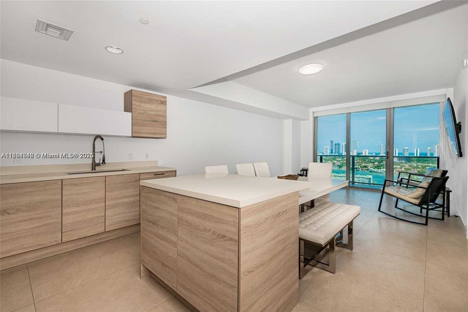 Small Image of 16385 BISCAYNE BLVD #2118, North Miami Beach Number 21