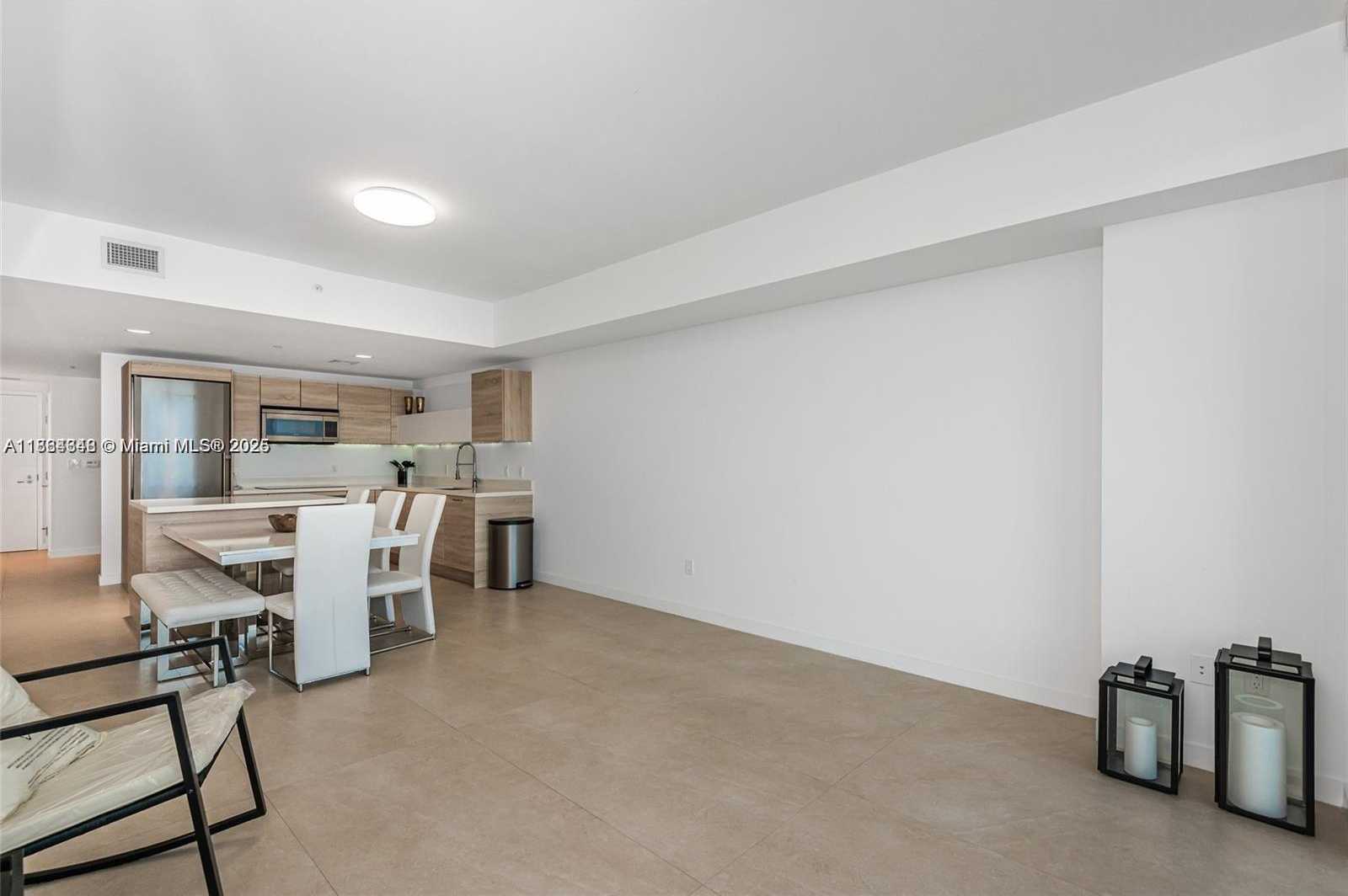 Small Image of 16385 BISCAYNE BLVD #2118, North Miami Beach Number 24