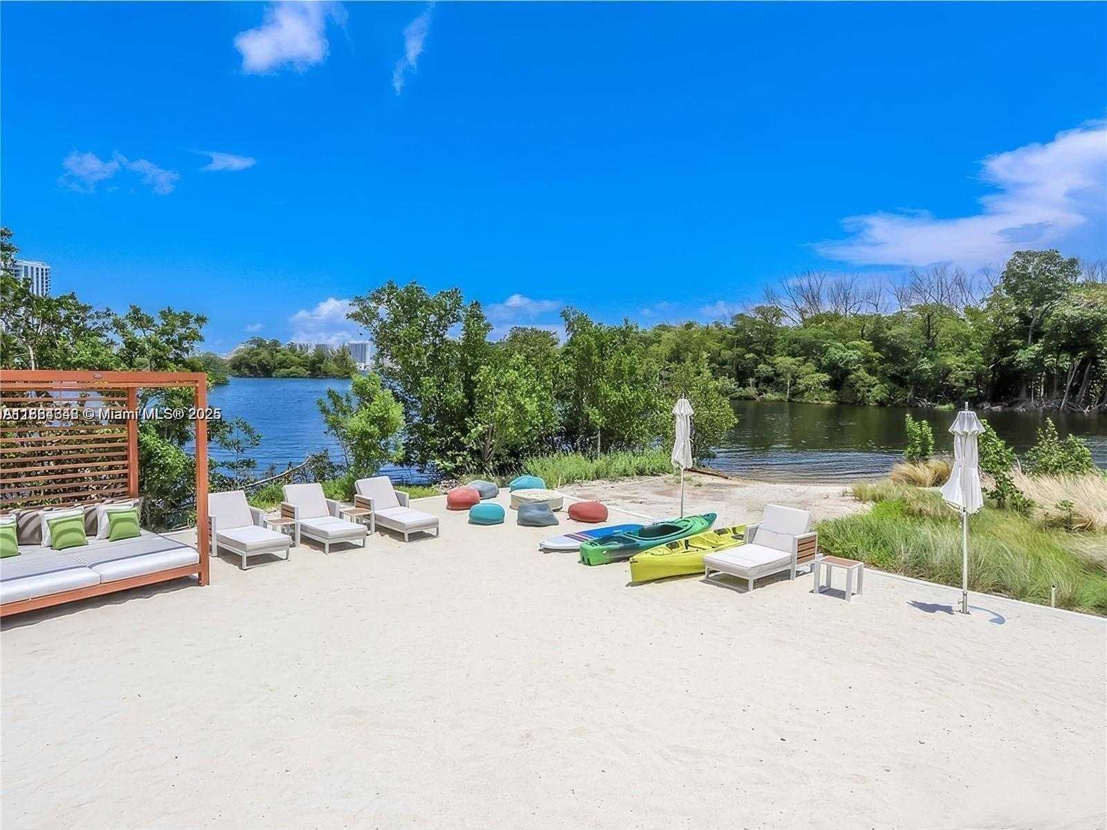Small Image of 16385 BISCAYNE BLVD #2118, North Miami Beach Number 8