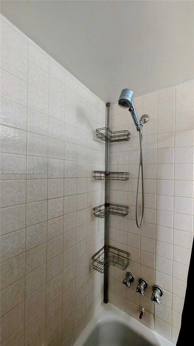 Small Image of 2801 NORTH EAST 183RD ST #908W, Aventura Number 26