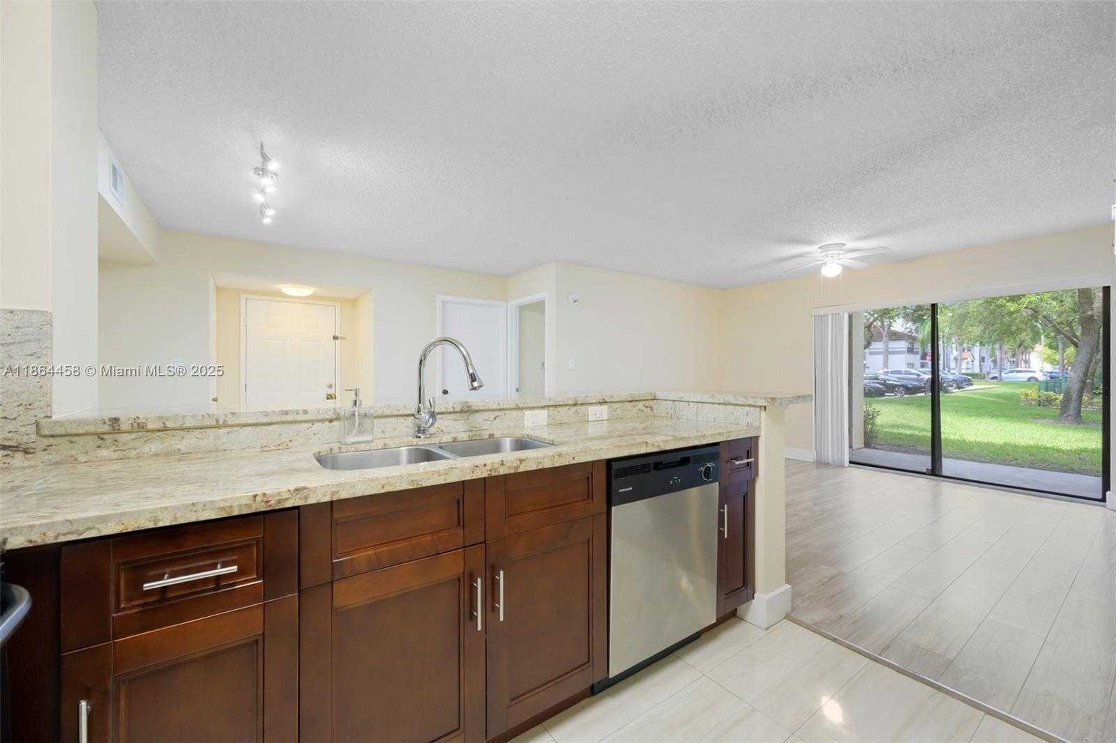 Small Image of 530 SOUTH PARK RD #18-11, Hollywood Number 17