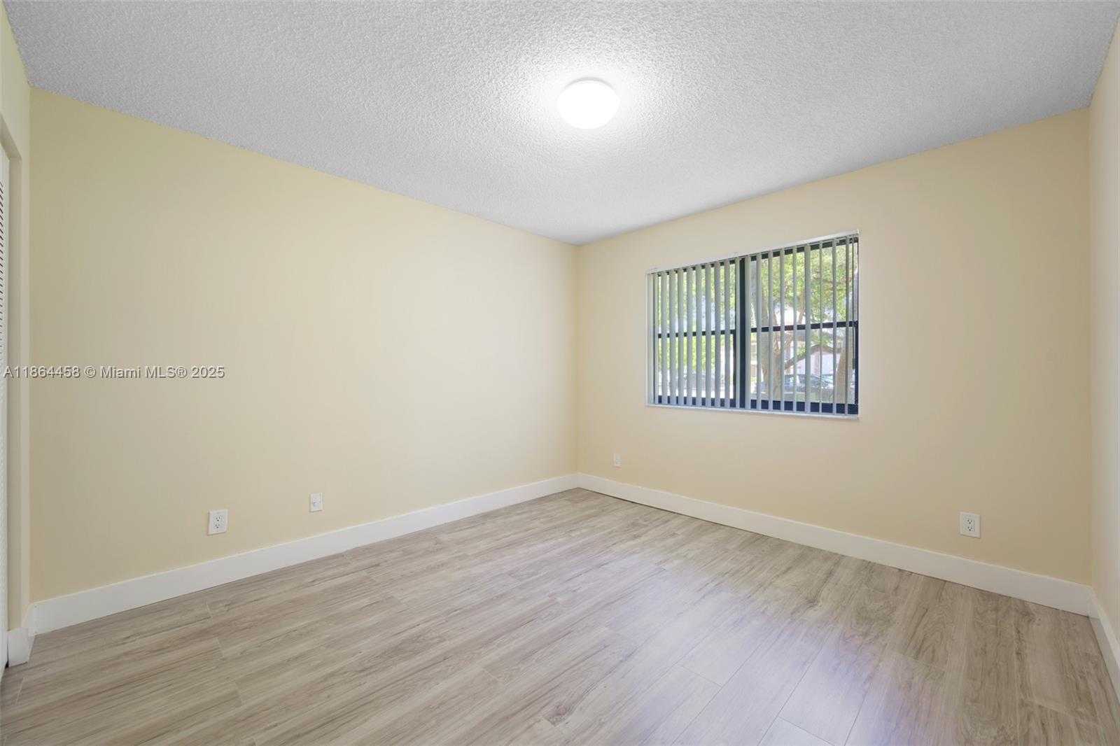 Small Image of 530 SOUTH PARK RD #18-11, Hollywood Number 19
