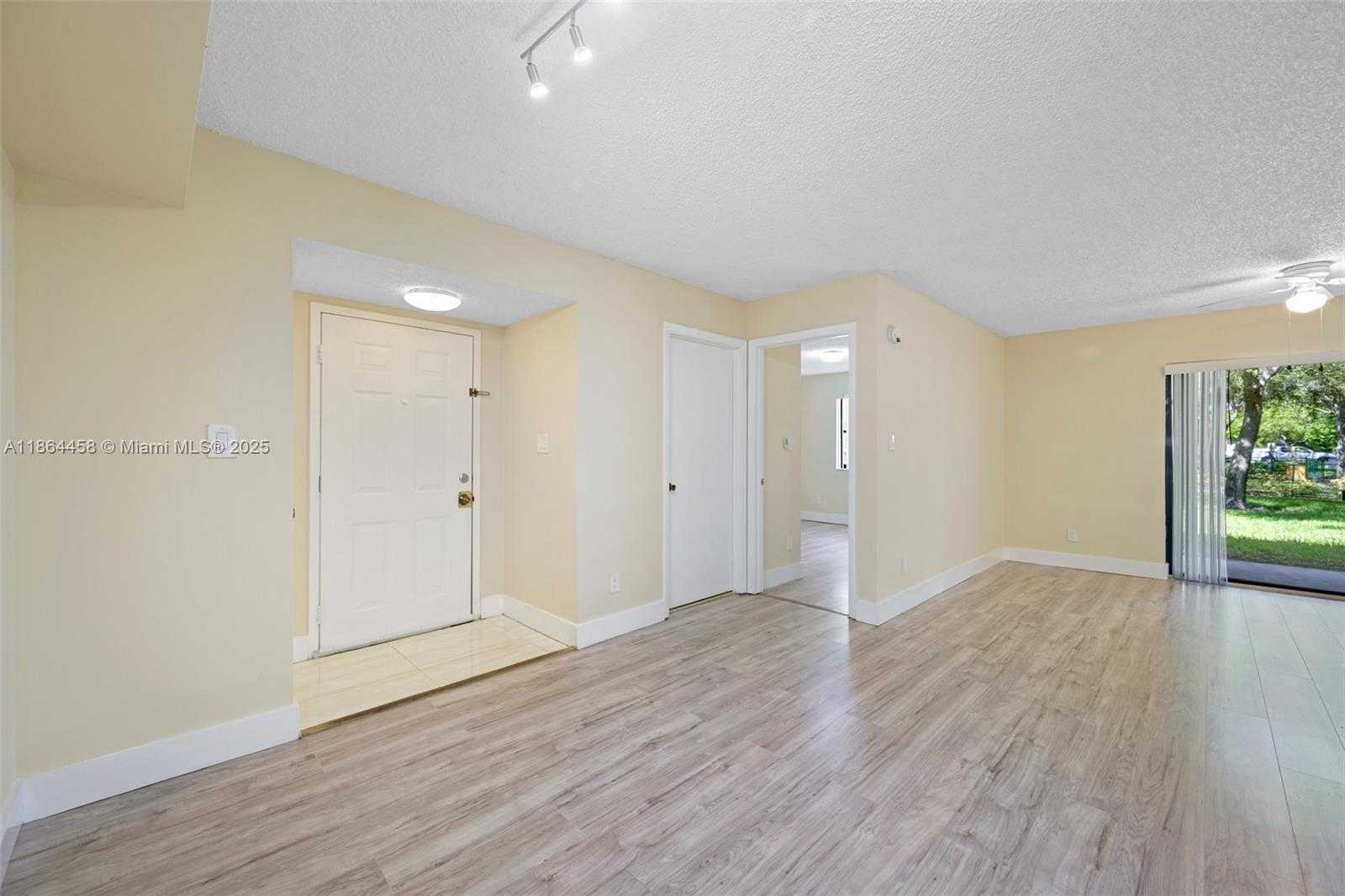 Small Image of 530 SOUTH PARK RD #18-11, Hollywood Number 24